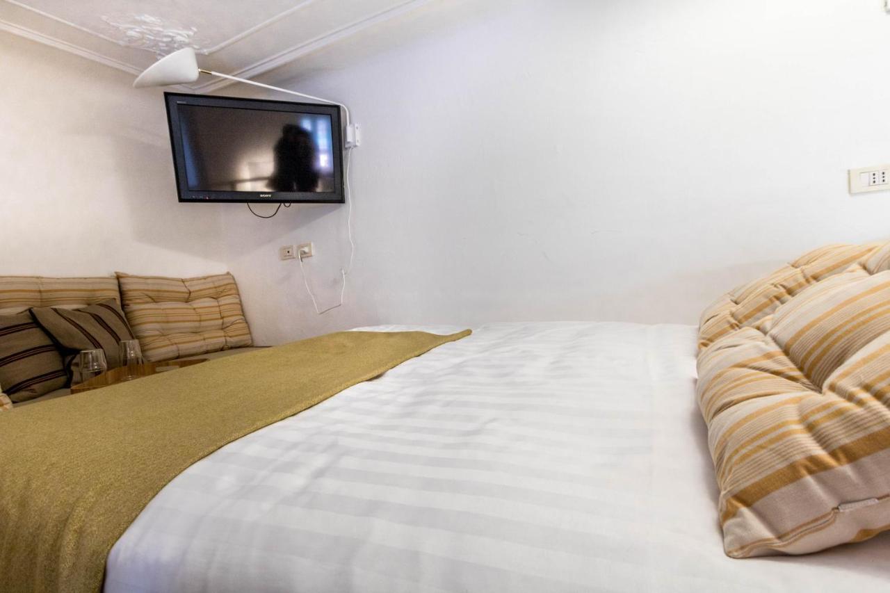 Ferienwohnung Joivy Modern Studio Near City Centre Mailand Exterior foto